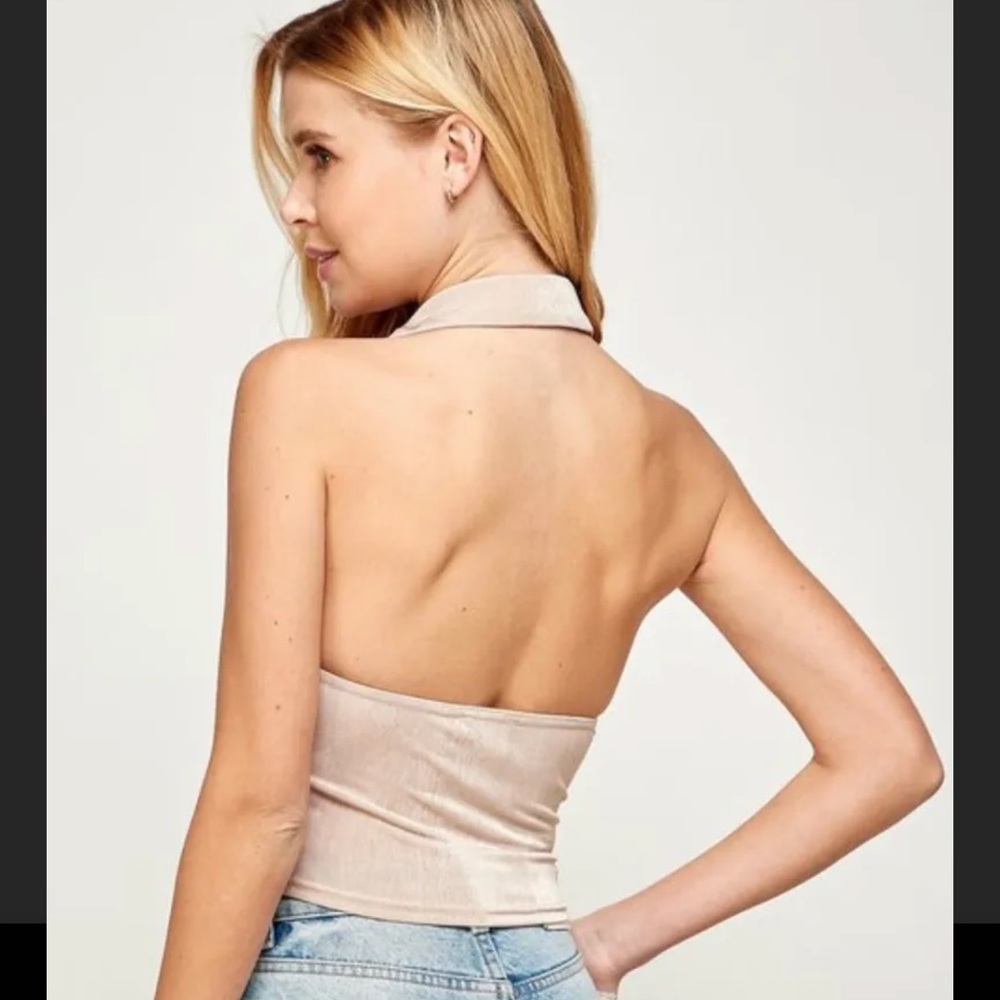 Collared Crop Top - Picture 2 of 6